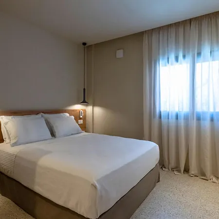 Asklipiou Cube - Mediterranean Каламата