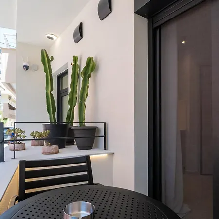 Asklipiou Cube - Mediterranean * Kalamata