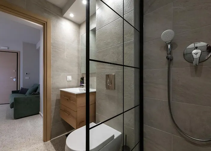 Asklipiou Cube - Mediterranean Kalamata