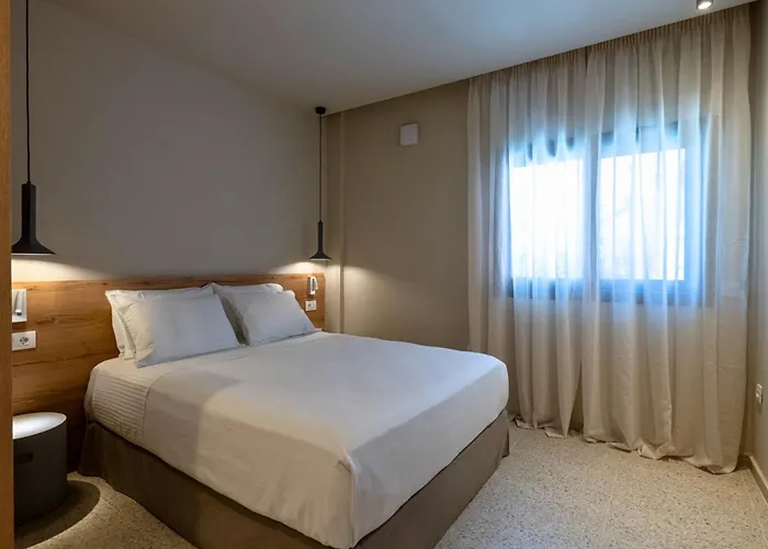 Asklipiou Cube - Mediterranean Kalamata